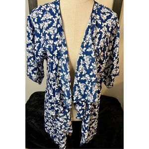 LulaRoe Lindsay With Black Fringe - Small